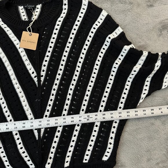 NWT Blu Pepper Chevron Black Open Knit Sweater Women's MEDIUM - Picture 6 of 7